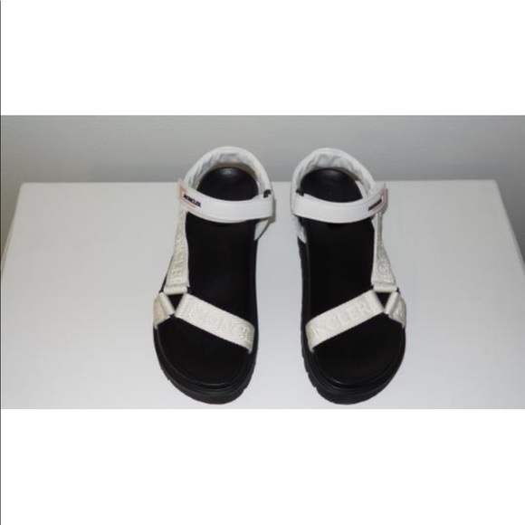 MONCLER TOUCH-STRAP WHITE FLAT SANDALS - Picture 4 of 9